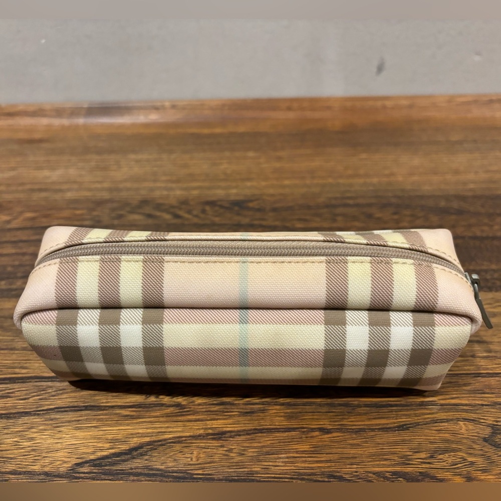 Light pink Burberry pencil case